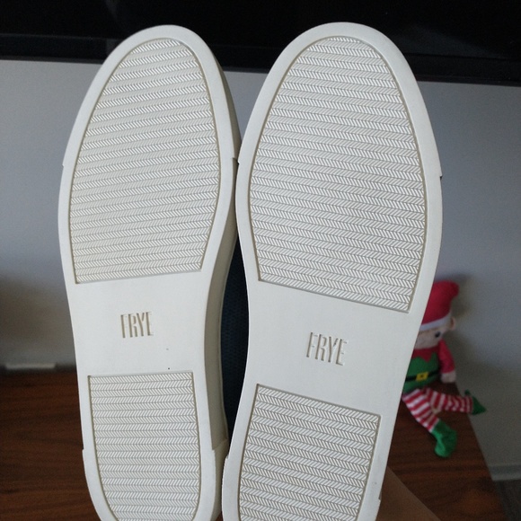 NIB.Frye Sneaker size 6.5. Ivy Diamond Emboss Low Lace. Women's Leather Sneaker. - Picture 4 of 6